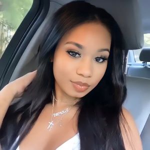 Meet your Posher, Sade